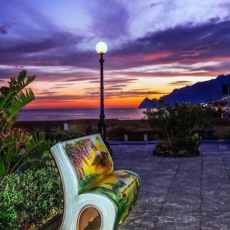 Torrevarata Vacanze Villa ซานตาเทเรซา ดี รีวา ภายนอก รูปภาพ
